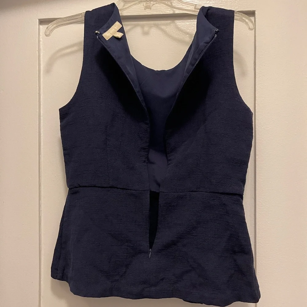 Banana Republic Navy Textured Peplum Shell Top - Picture 5 of 9